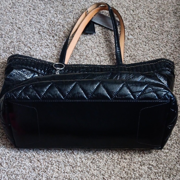 An Authentic Quilted Poppy Liquid Glass Coach Tote - Picture 12 of 12